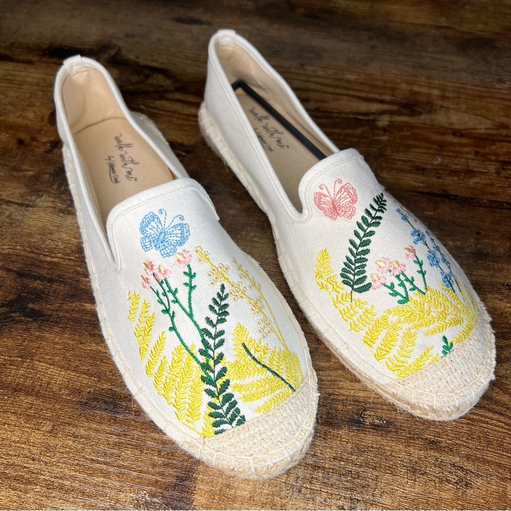 Embroidered Canvas Slip on Loafer Shoes Coldwater Creek Walk With Me Womens 8.5W